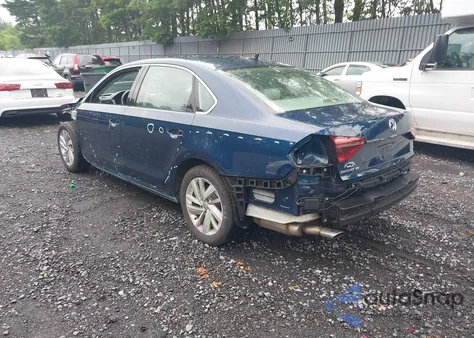 2018 Volkswagen Passat 2.0T Se z USA, uszkodzony, nr VIN 1VWBA7A38JC047295